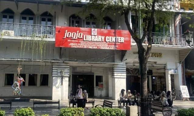 Bangunan bersejarah Jogja Library Center bergaya kolonial di kawasan Malioboro Yogyakarta