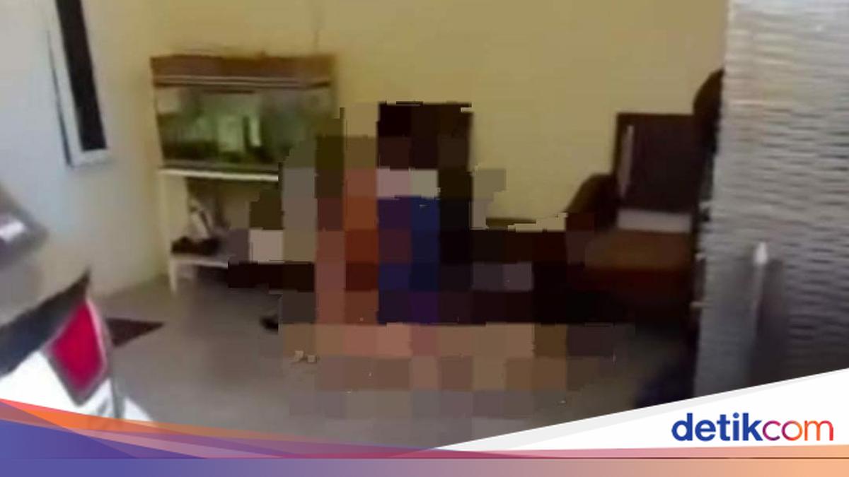 Ilustrasi orang tua memberikan keterangan terkait kasus remaja di Sidoarjo yang viral