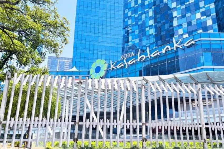 Pagar tinggi di depan mal dan gedung di Jakarta yang viral jelang isu aksi Agustus