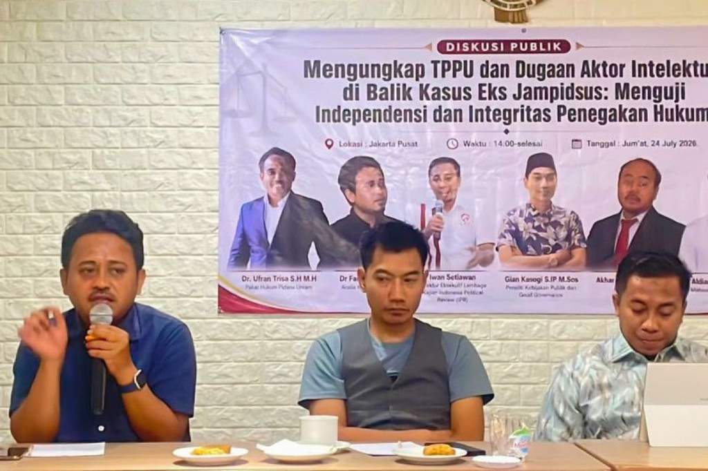 Pemeriksaan kasus dugaan TPPU mantan Jampidsus Febrie Adriansyah di Kejaksaan Agung