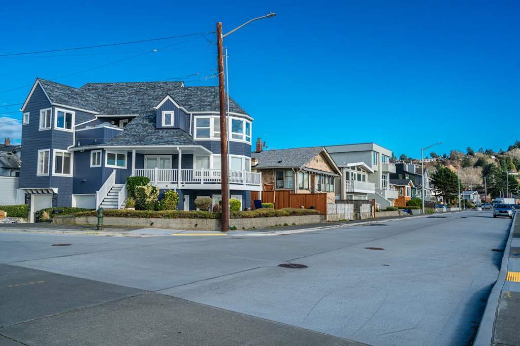 Pemandangan kota Seattle dan lanskap perumahan yang terdampak lesunya pasar properti