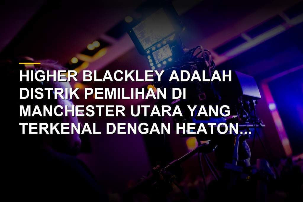 Pemandangan udara Higher Blackley dengan Heaton Park yang hijau di Kota Manchester