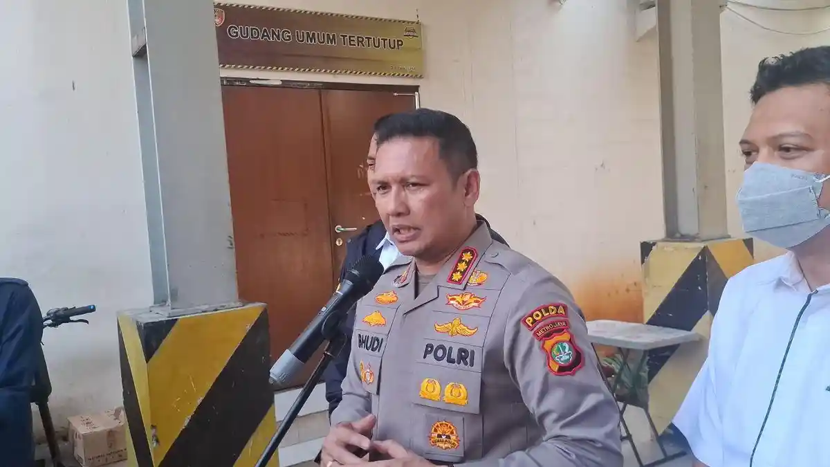 Mobil Alphard yang terlibat cekcok di kawasan Bundaran HI Jakarta ditilang polisi