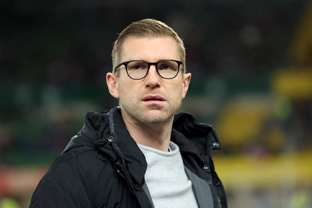 Per Mertesacker Siap Terima Jabatan di DFB demi Sepak Bola Jerman