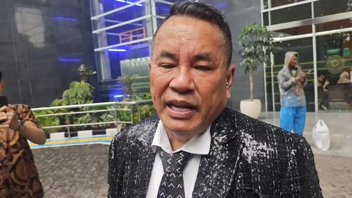 Pengacara Hotman Paris saat memberikan keterangan resmi mengenai pengunduran dirinya