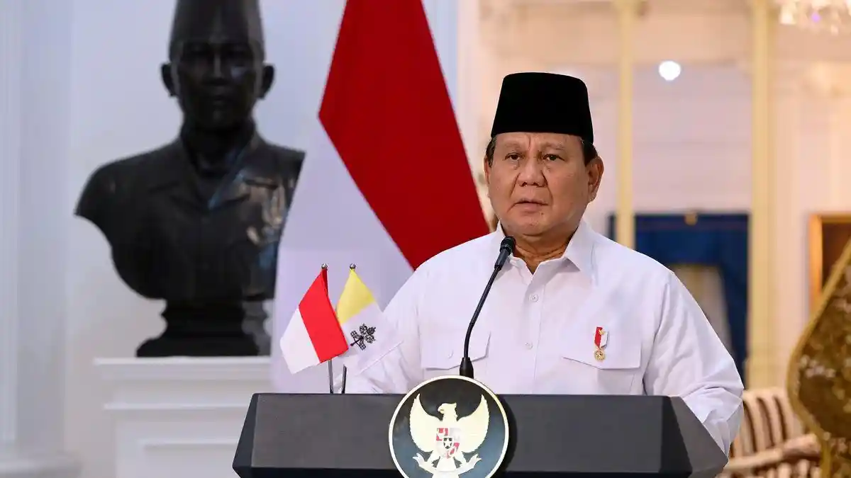 Kadiv Humas Polri Irjen Johnny Eddizon Isir memberikan keterangan terkait peran Bhabinkamtibmas