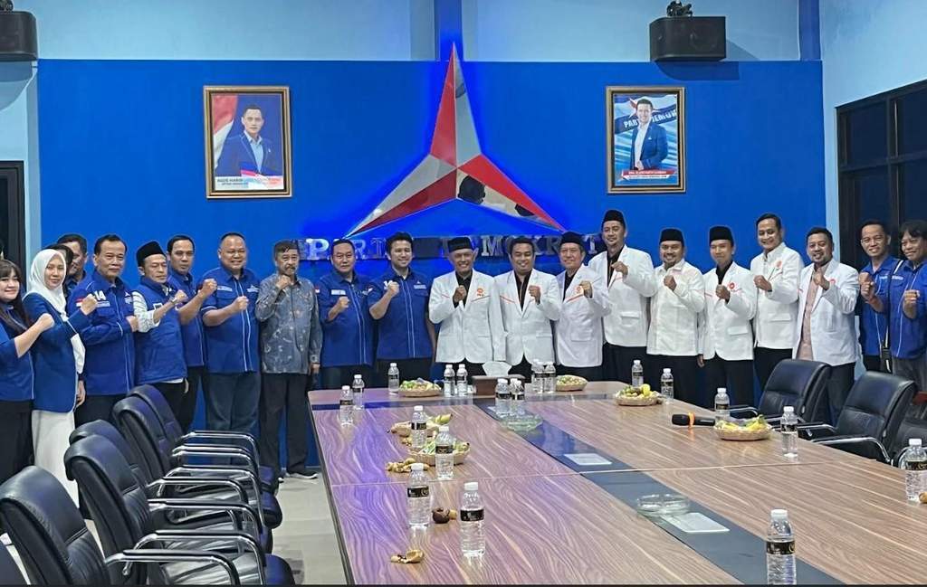 DPW PKS Jatim saat melakukan kunjungan silaturahmi ke markas DPD Partai Demokrat Jatim di Surabaya