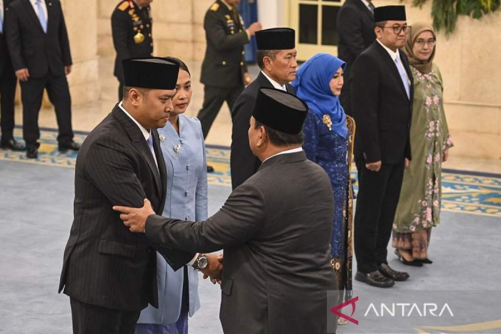 Presiden Prabowo Subianto melantik perwira remaja TNI dan Polri di Istana Merdeka Jakarta