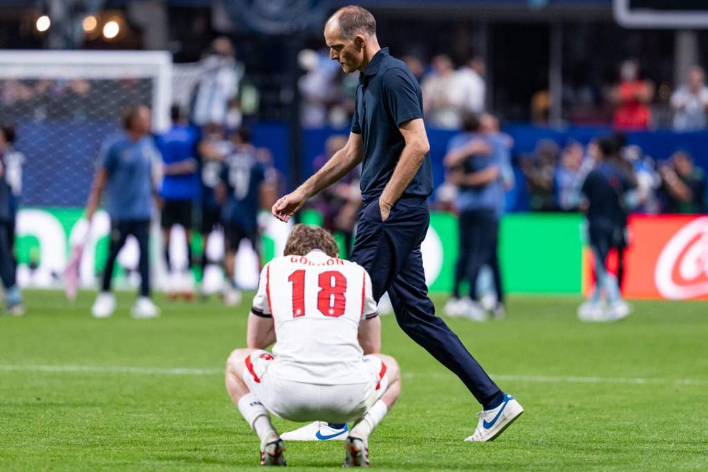 Ekspresi kecewa Thomas Tuchel saat Inggris dikalahkan Argentina di Piala Dunia 2026