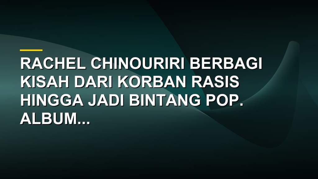 Rachel Chinouriri tersenyum dengan latar panggung konser memegang mikrofon