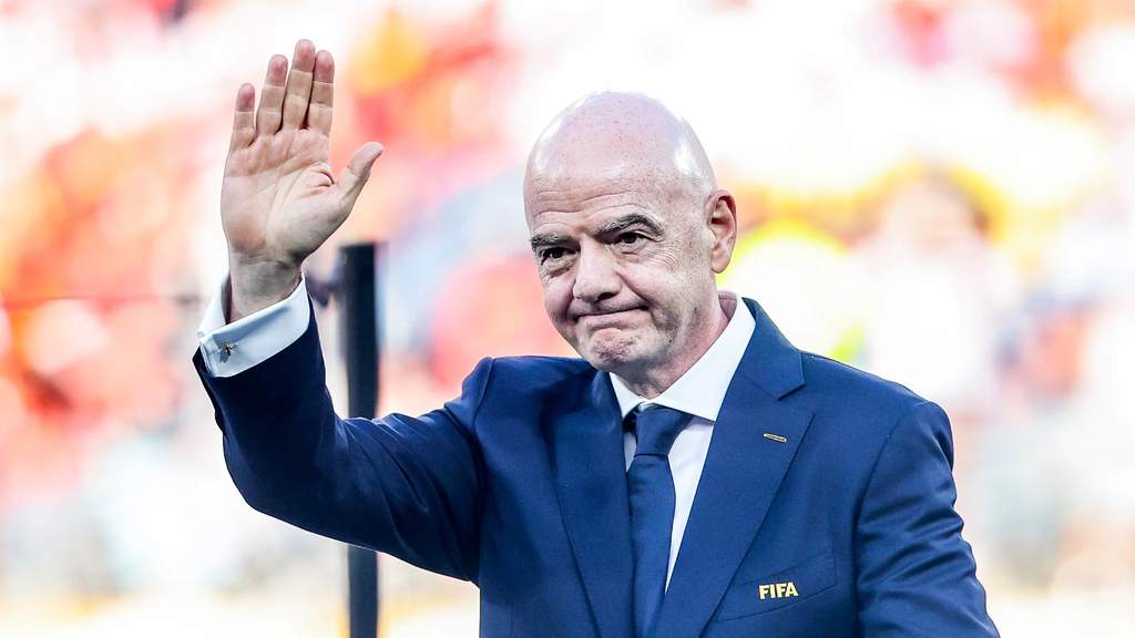 Rapat darurat UEFA tanggapi proyek penjualan Piala Dunia oleh FIFA dan Gianni Infantino