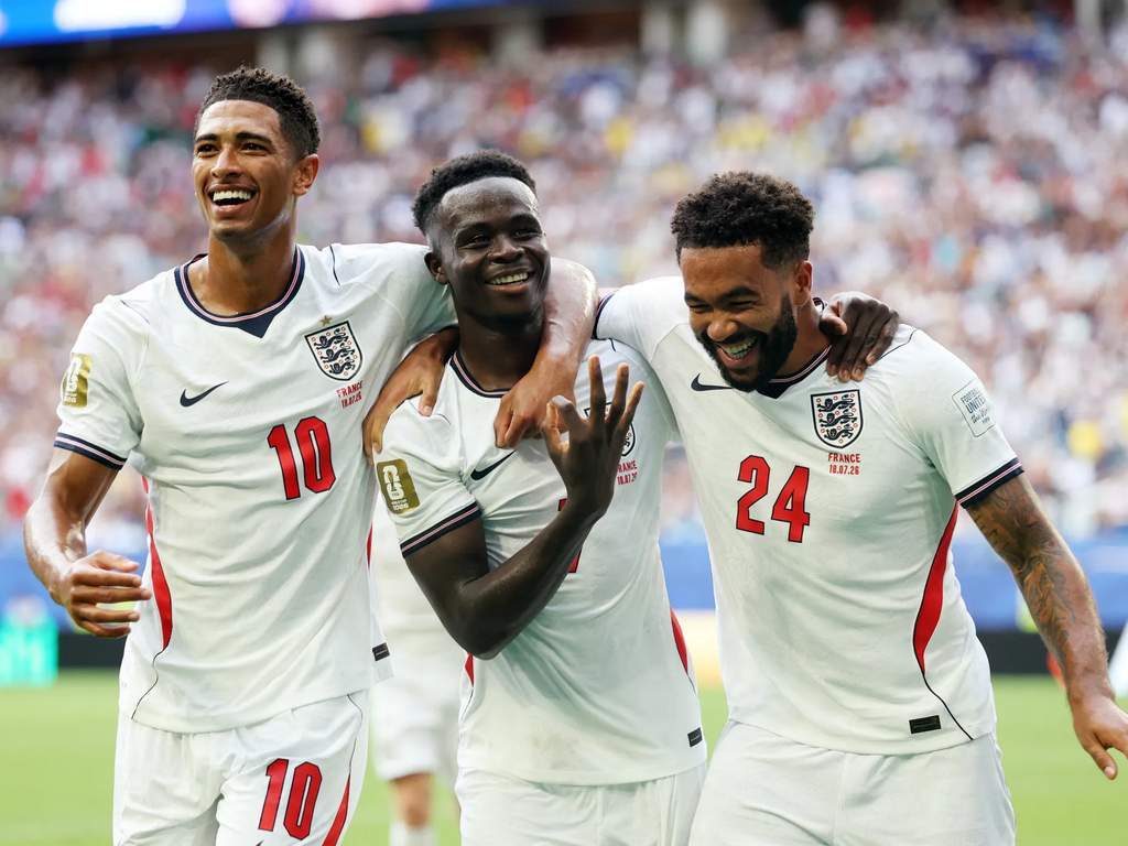 Bukayo Saka melakukan selebrasi setelah mencetak gol hat-trick untuk Inggris saat melawan Prancis