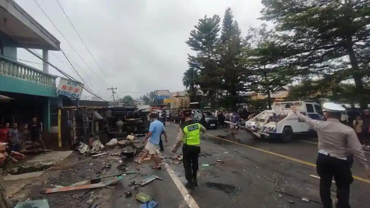 Kecelakaan Maut di Sibolangit: Truk Mengalami Rem Blong dan Transmisi