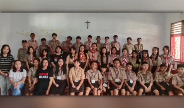 Sosialisasi bahaya Napza kepada siswa baru saat MPLS di SMP Katolik St Fransiskus Xaverius Pineleng