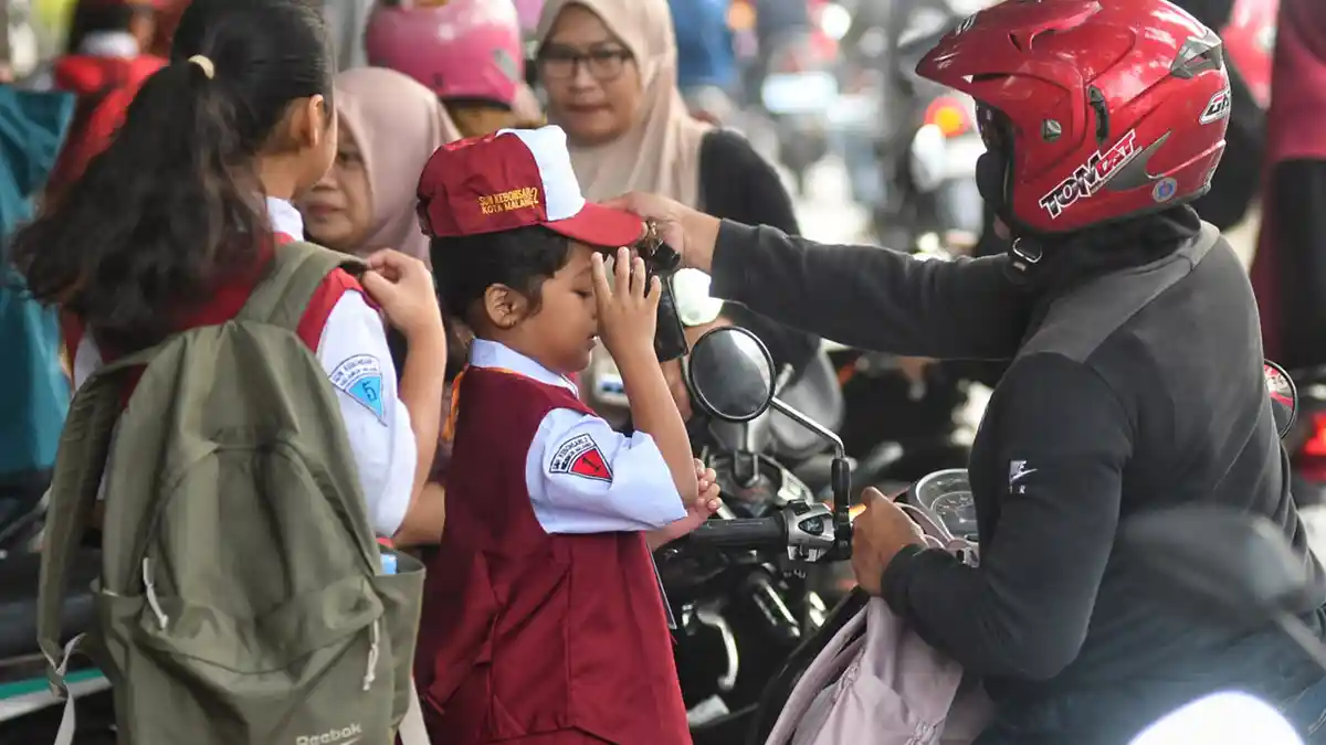 Psikolog Ingatkan Dampak Pesan Jangan Nakal di Hari Pertama Sekolah