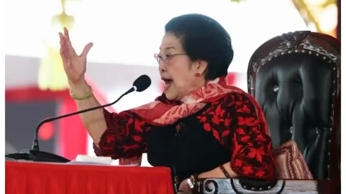 Ketua Umum PDI Perjuangan Megawati Soekarnoputri memberikan instruksi tertulis melalui surat internal