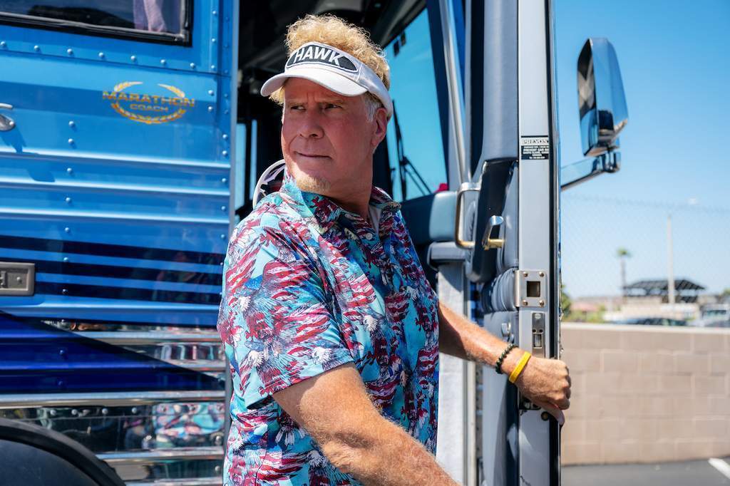 Aktor utama dalam serial komedi golf The Hawk yang tayang di Netflix