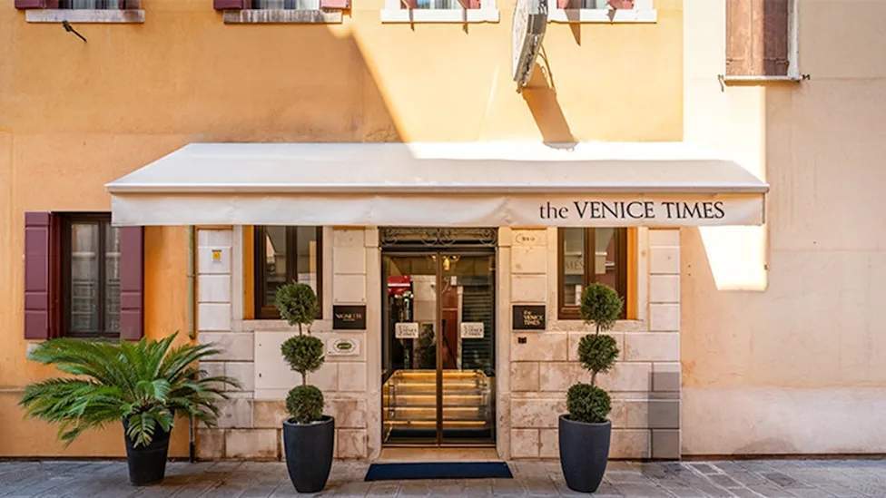 The Venice Times Hotel Vignette Collection milik IHG di distrik Cannaregio Venesia Italia