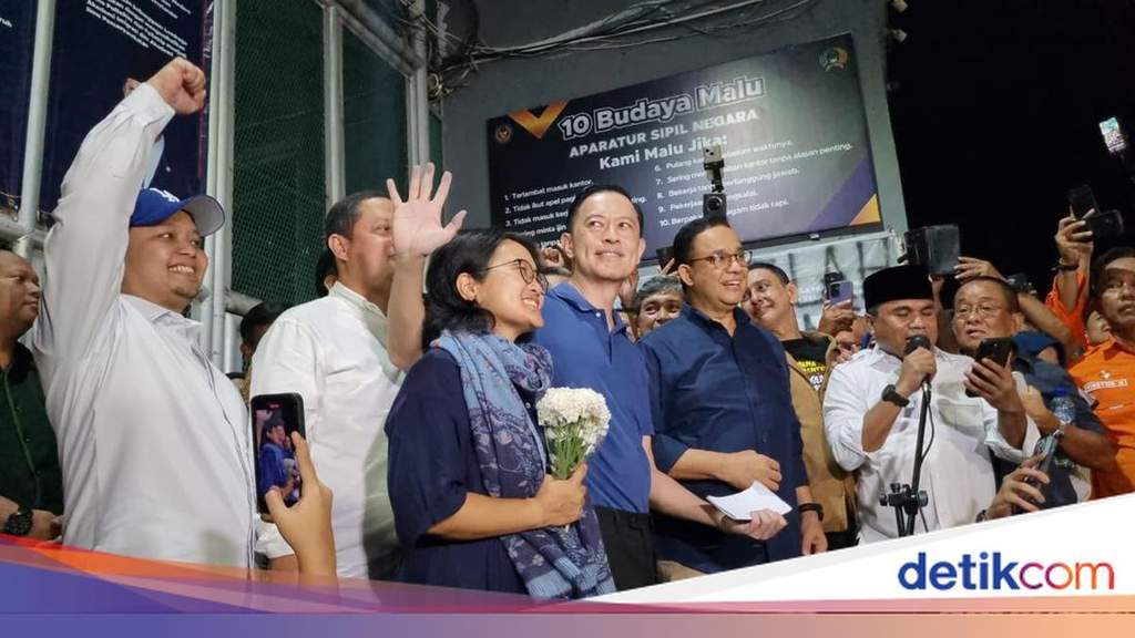 Tom Lembong keluar dari Rutan Cipinang setelah mendapat abolisi dari Prabowo Subianto
