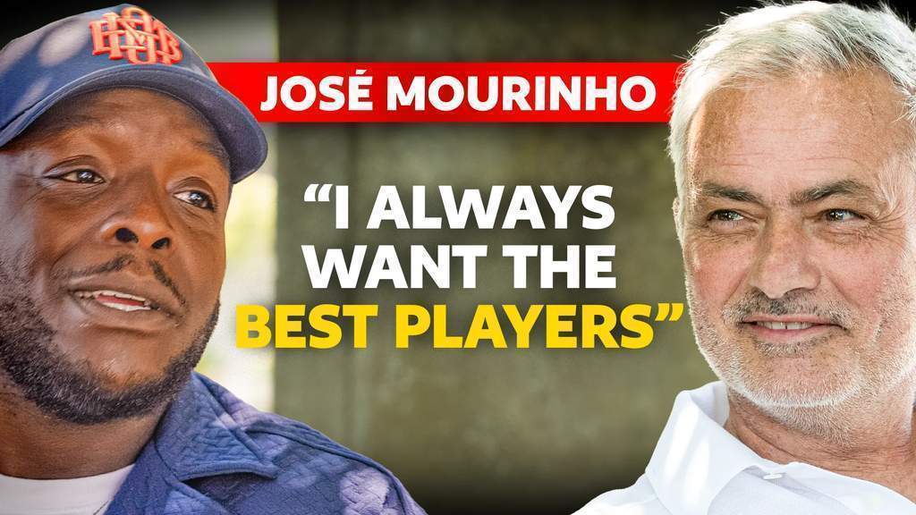 Jose Mourinho saat menghadiri sesi wawancara eksklusif di acara Beast Mode On Podcast
