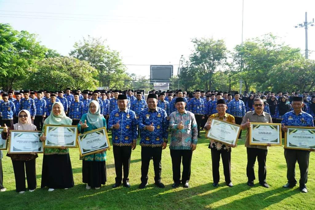 Wakil Bupati Probolinggo Ra Fahmi AHZ memimpin upacara Hari Koperasi Nasional ke-79 tahun 2026