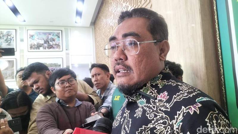 Waketum PKB Jazilul Fawaid memberikan tanggapan terkait ormas Gerakan Rakyat Anies Baswedan