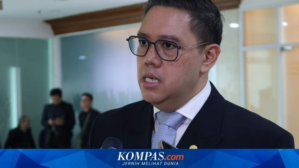 Wakil Ketua Komisi I DPR Dave Laksono saat menyampaikan pandangan soal kenaikan tukin TNI