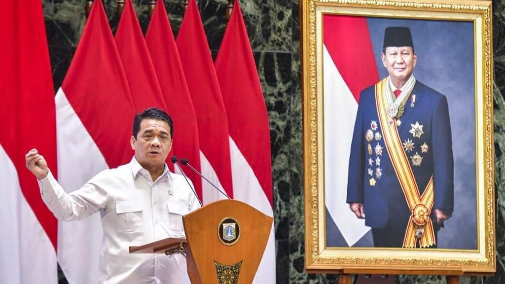 Wamendes PDT Ahmad Riza Patria memberikan klarifikasi terkait bantahan kasus korupsi MBG