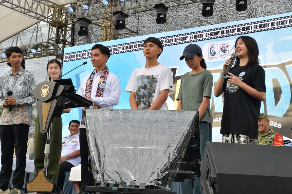 Wakil Presiden Gibran Rakabuming saat menghadiri perkemahan pemuda gereja di Sulawesi Utara