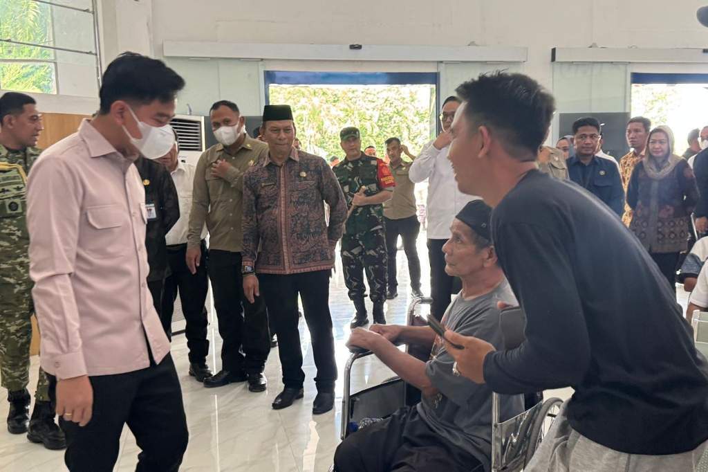 Wapres Gibran Rakabuming meninjau fasilitas kesehatan di RSUD Raden Mattaher Jambi