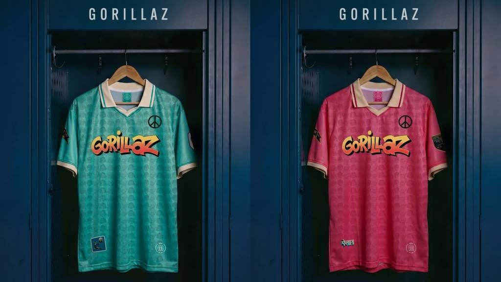 Jersi sepak bola kolaborasi terbatas MUNDIAL x Gorillaz FC dengan warna hijau dan merah muda