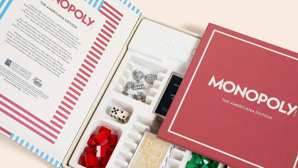 Produksi board game Monopoly edisi khusus buatan Amerika Serikat oleh WS Game Company