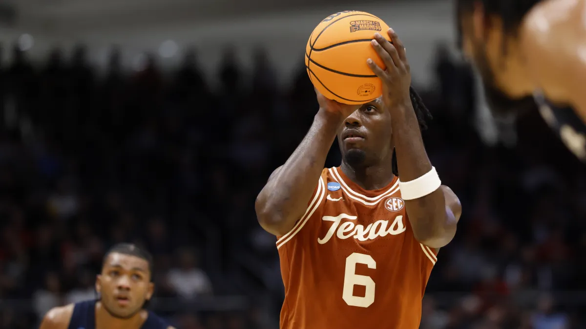 Pemain Los Angeles Lakers Arthur Kaluma saat beraksi dalam pertandingan NBA Summer League di Las Vegas